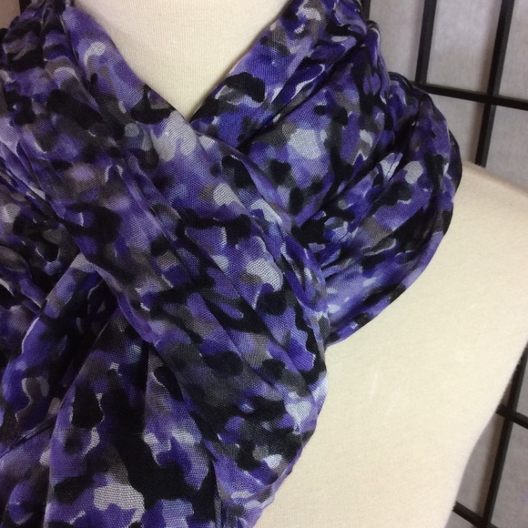Purple & Ivory Patterned Oblong Scarf! - Picture 2 of 4